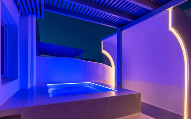 Aerenia Suites