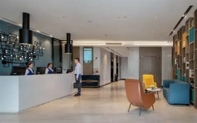 Vienna Smart Hotel (Nanning Sports Center Dashadi Metro Station Branch)
