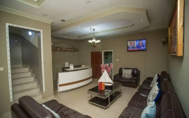 Room-one Large Room With Free Breakfast