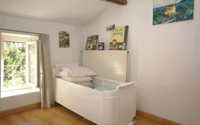 Quaint Holiday Home With Private Pool in Piolenc France