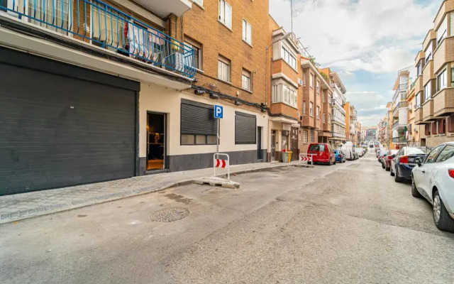 EdSam Madrid Apartments Black