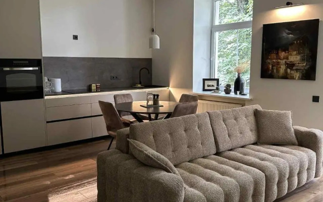 Luxury Apartment - H. Manto