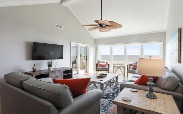 503 Shorewood 2 Bedroom Condo