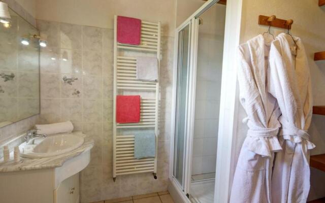 Gîte Les Salles, 4 pièces, 6 personnes - FR-1-496-61