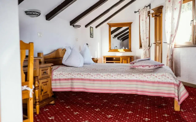 Casa Motului B&B