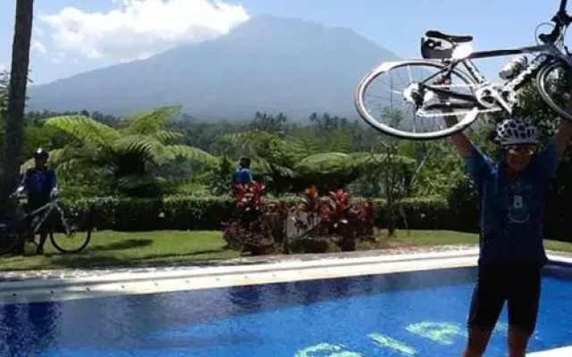 Mahagiri Resort & Restaurant