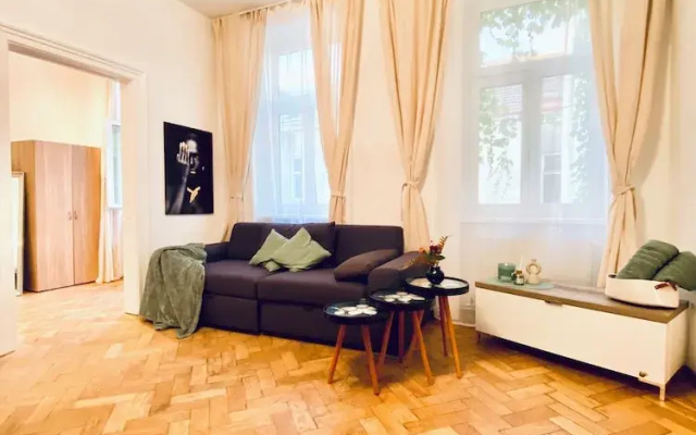 Cozy 2BR Apartment Close to Westbahnhof