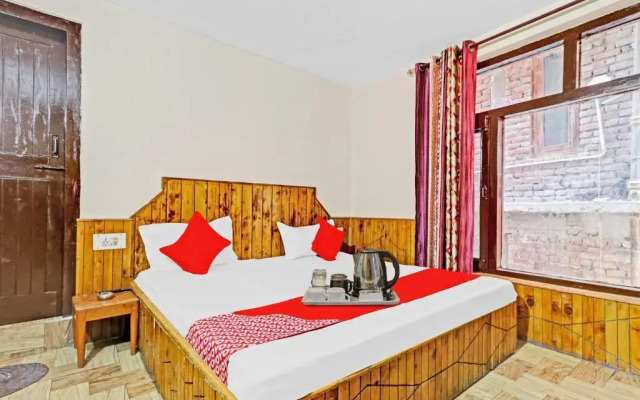 Oyo 89594 Hotel Durga