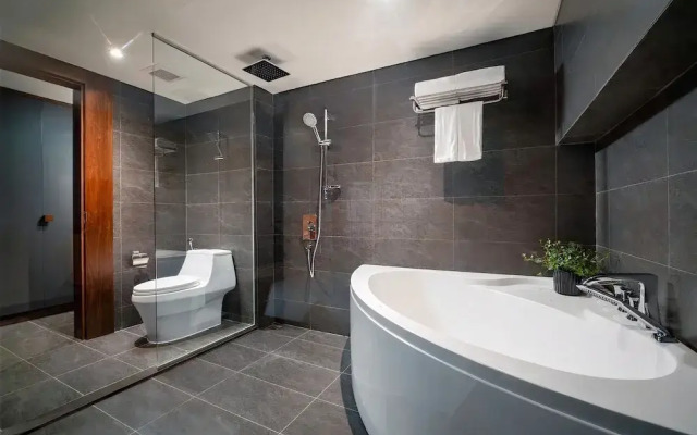 L'A Suites Pentstudio West Leak Hanoi