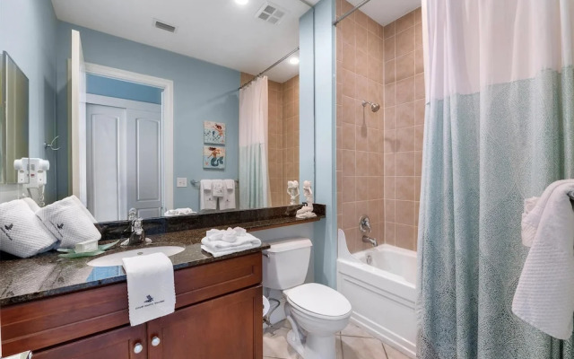 Indigo East 2104 Penthouse