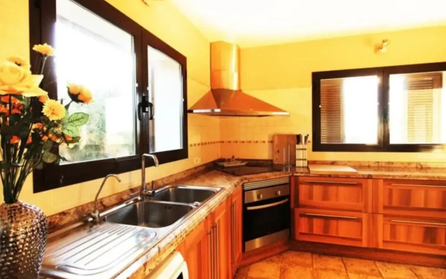 102947 -  Villa in Llucmajor