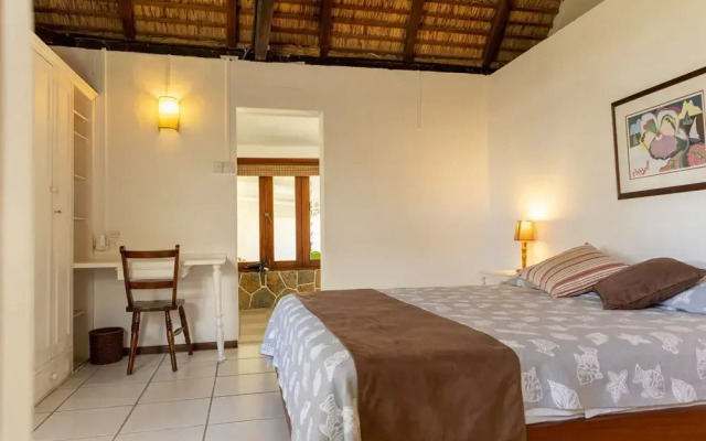 Veloutier Blanc Beachfront Villa by StayMauritius