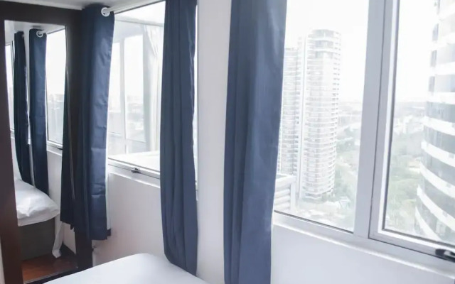 Decorated Duplex Apartment @ BGC