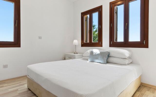 One Bedroom Apartment Pyrgos Cc12 Beautiful sea and Sunset Views