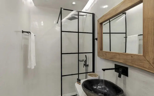 Kaleidoscope Imerovigli Suites