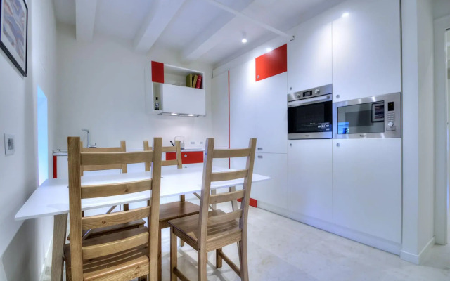 GRANDCANAL-GREEN new, 3pax, 2bath, fiber free wifi