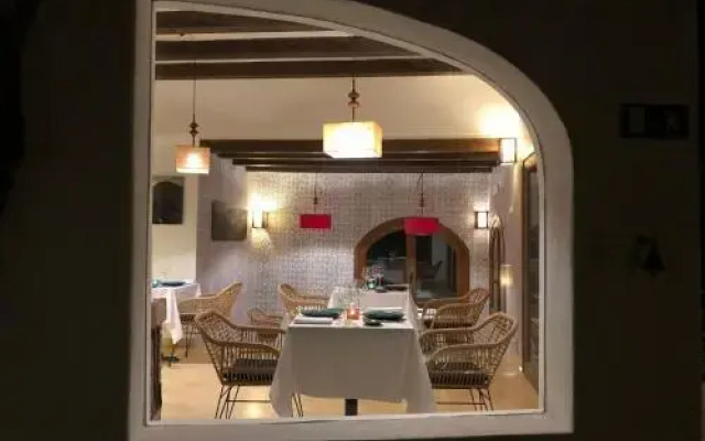 La Almendra y El Gitano