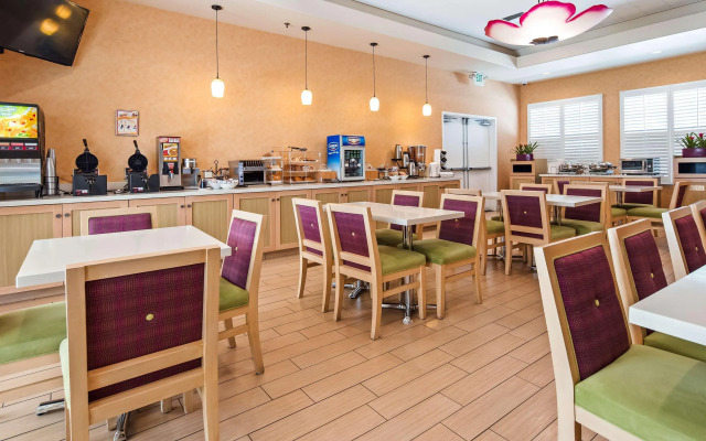 Best Western Plus Capitola By-the-sea Inn & Suites