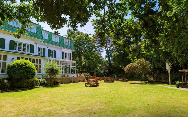 The Grove Hotel