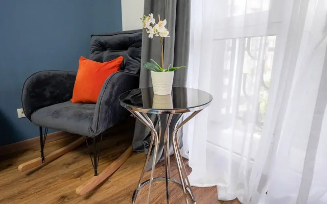 Metropole Apartments Studio City