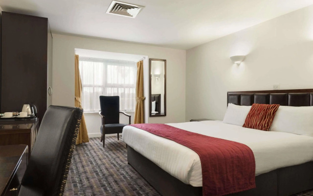 Ramada by Wyndham Warwick Kenilworth