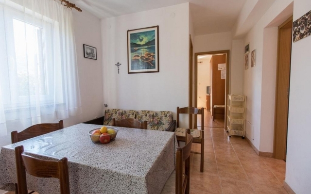 Apartment Marija - with parking : A2 Prvi kat Cres, Island Cres