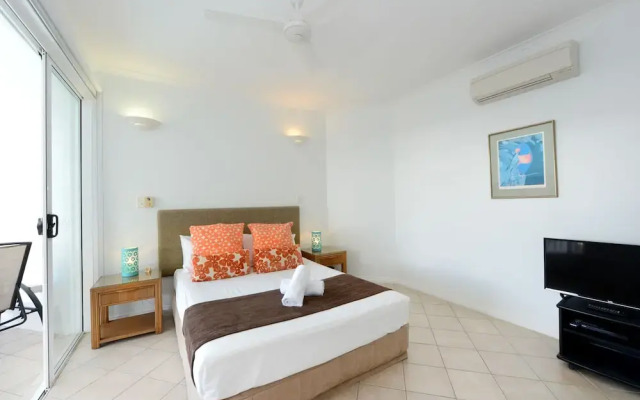 Seascape Holidays – Beachfront Terraces