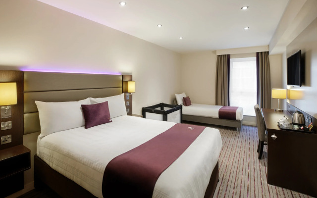 Premier inn Southwark Borough High St