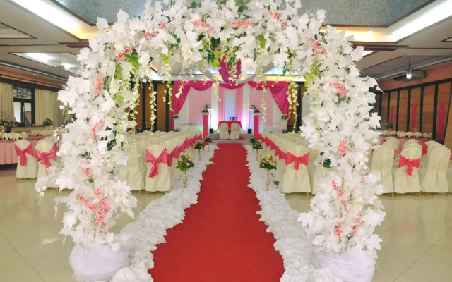 A&A Plaza Hotel