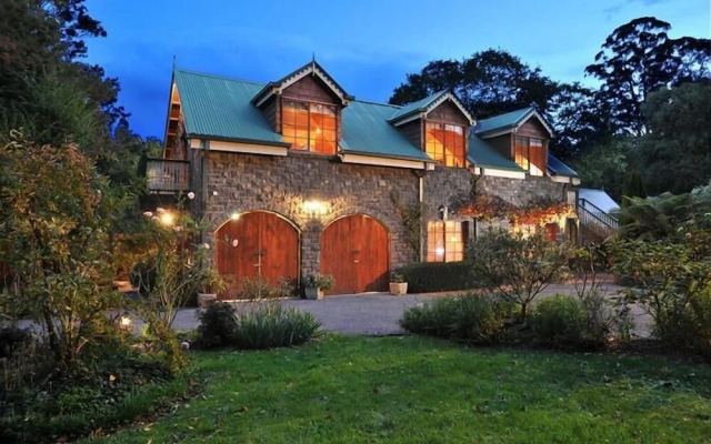 Mary Cards Coach House