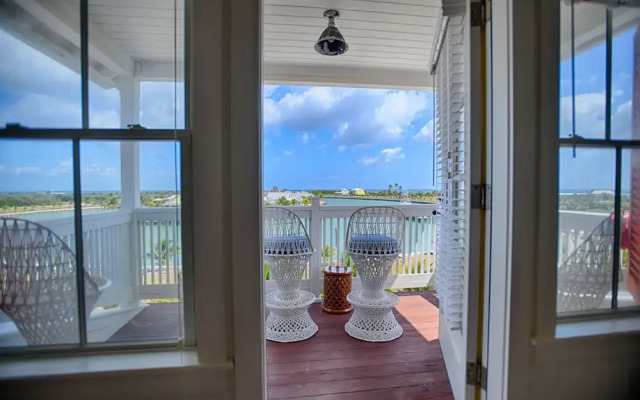 The Sandpiper Inn & Cottages