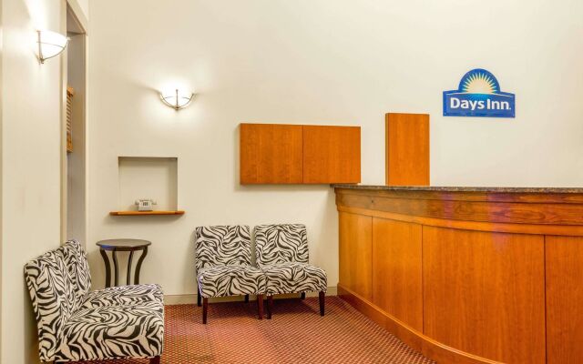 Spark by Hilton Portland Airport Maine Mall