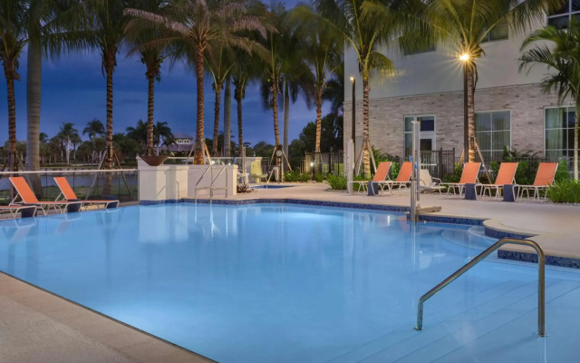 Hampton Inn & Suites Naples South