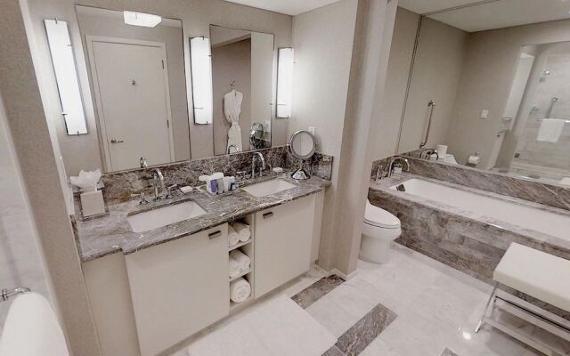 Luxury Condo on the Beach