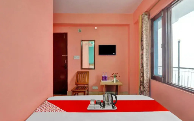 OYO 92514 Savitri Hotel Nand Palace