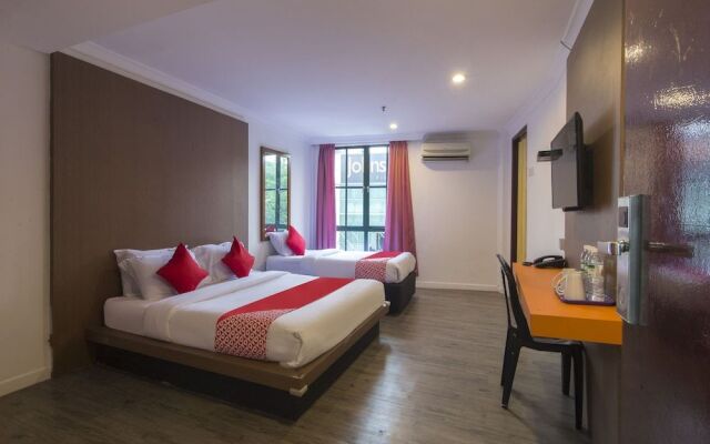 OYO 1045 Azimuth Hotel