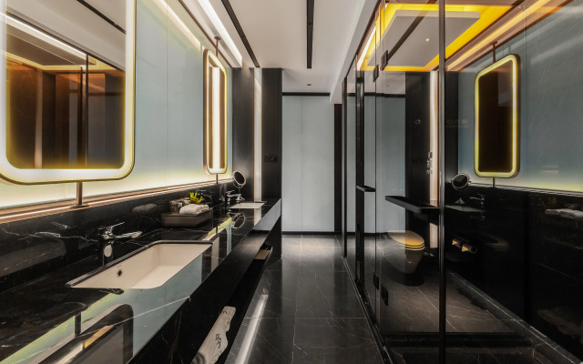 GET IT NOW HOTEL (Xi'an Bell and Drum Tower Yongningmen Metro Station)