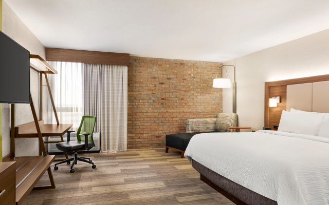Holiday Inn Express San Antonio-Airport by IHG