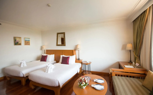 The Imperial River House Resort