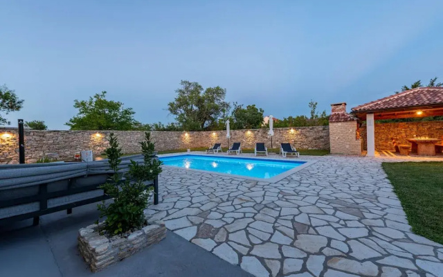 Villa Basil