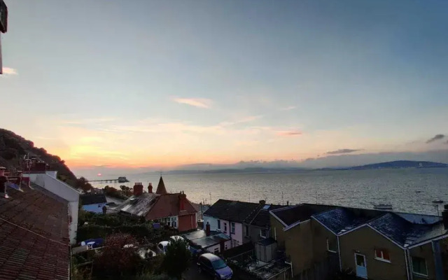 Holiday Home Near Mumbles Pier