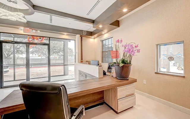 SureStay Hotel by Best Western Houston Southeast