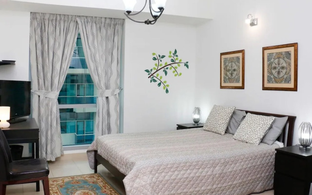 La Riviera Raine & Horne Holiday Homes