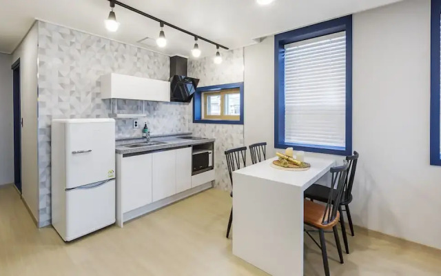 Yeosuya Hostel & Pension