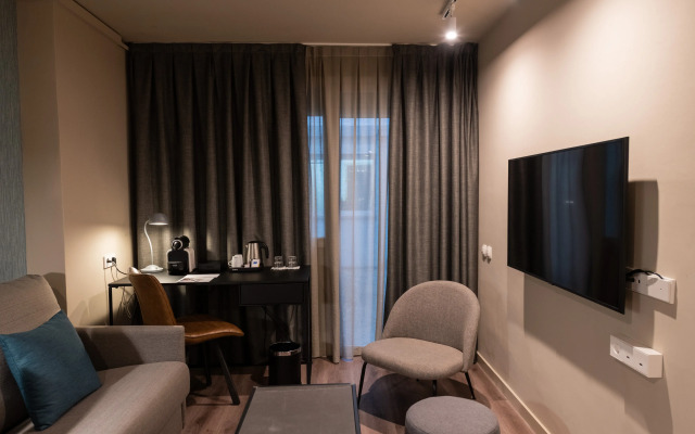 Atenea Rekord Suites