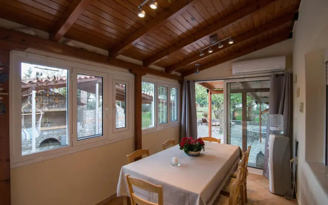 Petrochori Beach House