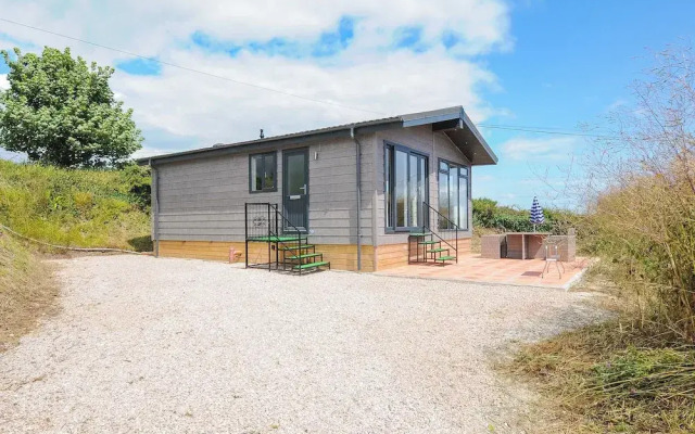 Midway Lodge