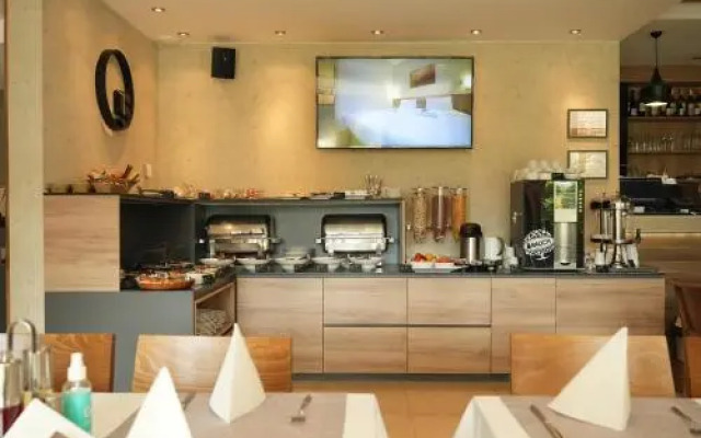 Hotel Mons
