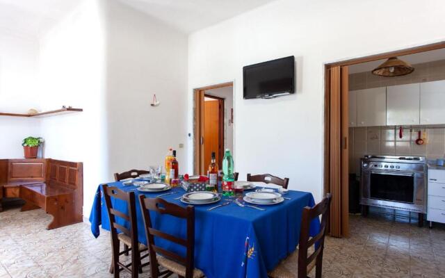 Villa fronte spiaggia con 3 camere e 2 bagni m730