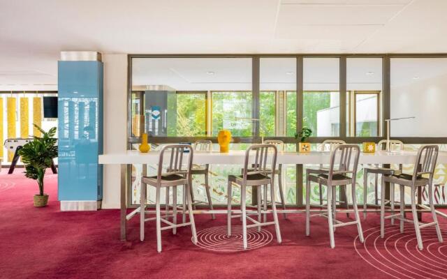 Отель Mercure Paris Centre Tour Eiffel 